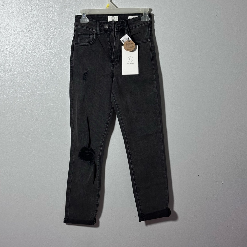 Cotton on Women black/Gray high rise relaxed mom jeans size 2